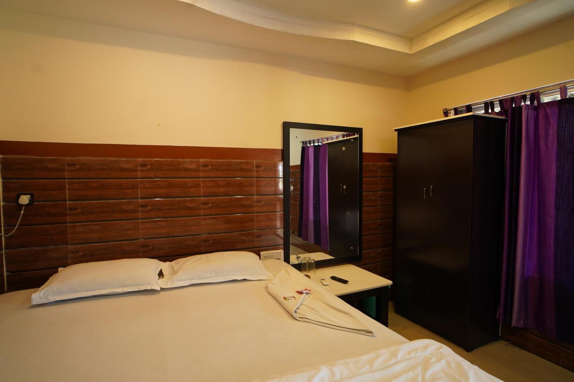 Lake View Village Resort Tajpur エクステリア 写真