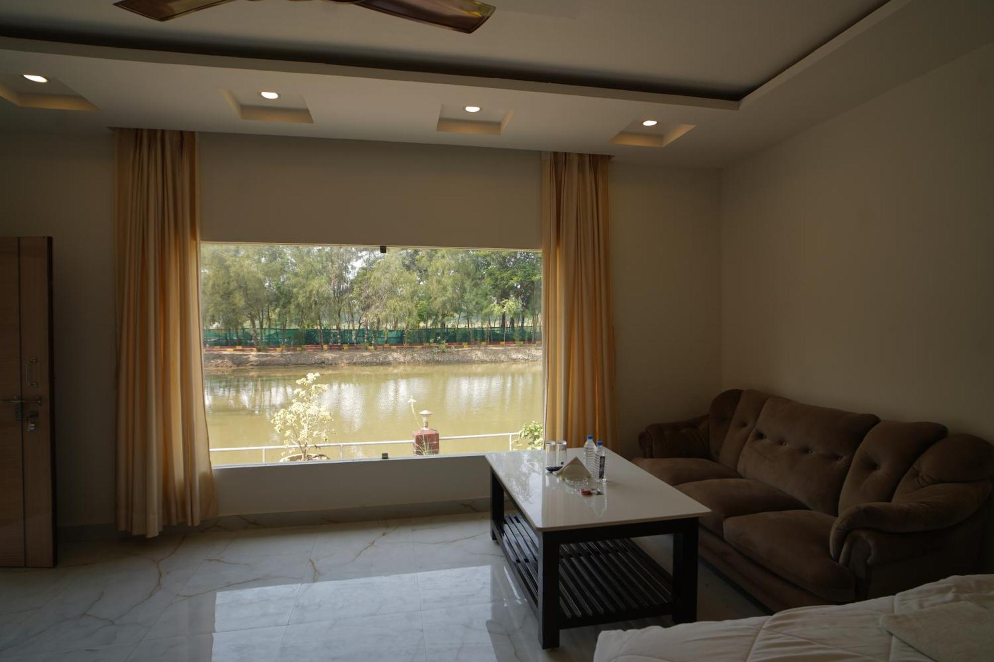 Lake View Village Resort Tajpur エクステリア 写真