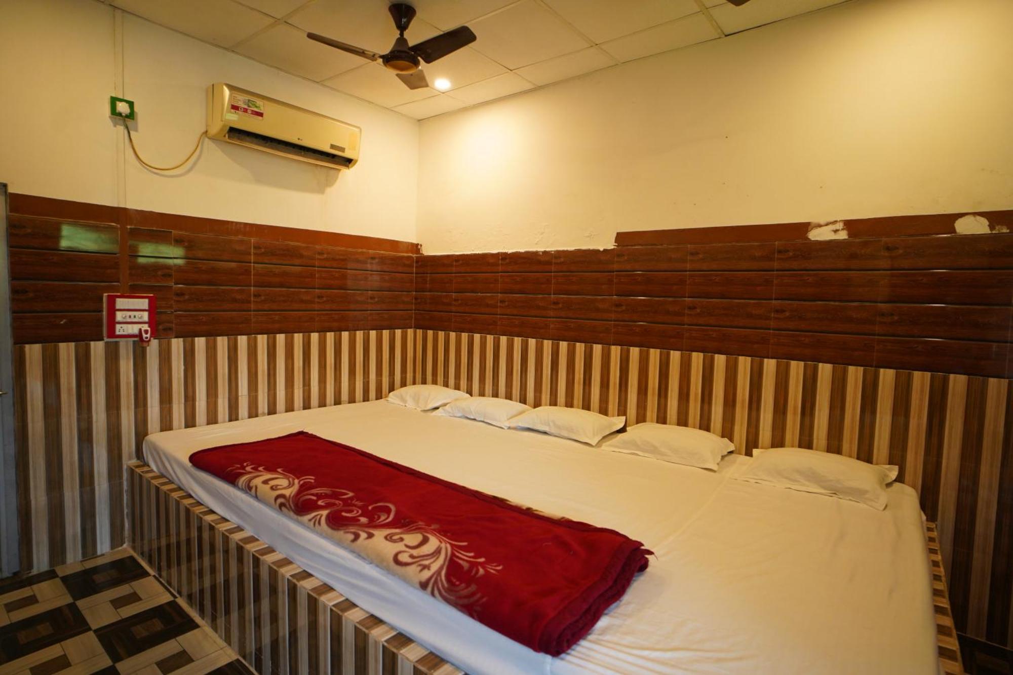 Lake View Village Resort Tajpur エクステリア 写真